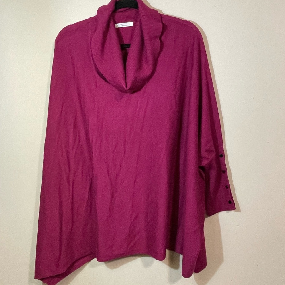 89th & Madison Women’s 2X sweater Oversized‎ Pink/Purple Cowl Neck silver button